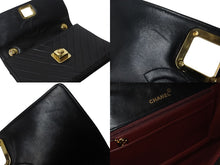 画像をギャラリービューアに読み込む, CHANEL シャネル ショルダーバッグ シェブロンステッチ ブラック ココマーク 2番台 ラムスキン ゴールド金具 美品 中古 55769