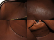 Load image into Gallery viewer, LOUIS VUITTON ルイヴィトン パピヨン26 ハンドバッグ M51386 モノグラム PVC レザー ブラウン ゴールド金具 美品 中古 4b005587