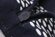 Load image into Gallery viewer, LOUIS VUITTON ルイヴィトン ポロシャツ ダミエハーフジップ RM171C AJV HBY46W ホワイト ネイビー サイズXS 良品 中古 55937