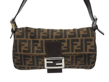 画像をギャラリービューアに読み込む, 極美品 FENDI フェンディ マンマバケット ワンショルダーバッグ 26424 ズッカ柄 キャンバス レザー ブラウン シルバー金具 中古 4b005601