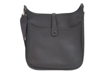 Load image into Gallery viewer, 希少モデル HERMES エルメス ショルダーバッグ エブリン 2 TGM ヴォーエプソン エタン □K刻印 良品 中古 56119