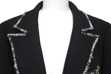 画像をギャラリービューアに読み込む, CHANEL シャネル ジャケット エンブレム プラダを着た悪魔 P24952V12963 05C サイズ40 ブラック 美品 中古 56249