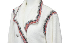 画像をギャラリービューアに読み込む, CHANEL シャネル ジャケット パイル地 P42674V29643 ココマーク ホワイト レッド ネイビー サイズ36 美品 中古 56440