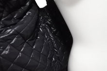 画像をギャラリービューアに読み込む, CHANEL シャネル スポーツライン リボンベスト フード付き P36696V26360 ナイロン ブラック サイズ38 美品 中古 56545