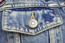 画像をギャラリービューアに読み込む, GUCCI グッチ デニムジャケット 刺繍 ブルー 花柄 マルチカラー サイズ38 ユーズド加工 美品 中古 56610