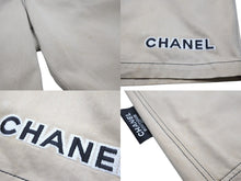画像をギャラリービューアに読み込む, CHANEL シャネル ワイドショートパンツ ココマークボタン P03054V03329 ベージュ ゴールド金具 サイズ40 良品 中古 56619