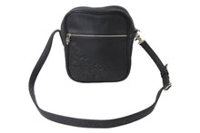 Load image into Gallery viewer, CHROME HEARTS クロムハーツ セメタリークロス クロスパッチ ショルダーバッグ ブラック レザー シルバー925 良品 中古 56682