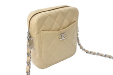 画像をギャラリービューアに読み込む, CHANEL シャネル ココマーク チェーンショルダーバッグ マトラッセ スクエア 10番台 ベージュ シルバー金具 良品 中古 56692