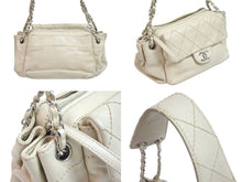 画像をギャラリービューアに読み込む, CHANEL シャネル チェーンショルダーバッグ ココマーク 10番台 2006年 ラムスキン アイボリー シルバー金具 美品 中古 56695