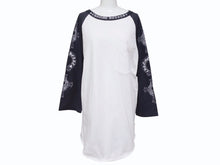 画像をギャラリービューアに読み込む, CHROME HEARTS クロムハーツ ラグラン 七分袖Tシャツ サイズM ホワイト ブラック ネックロゴ オールドクロス ホースシュー 美品 中古 4b005684