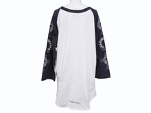 画像をギャラリービューアに読み込む, CHROME HEARTS クロムハーツ ラグラン 七分袖Tシャツ サイズM ホワイト ブラック ネックロゴ オールドクロス ホースシュー 美品 中古 4b005684