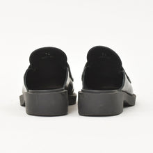 将图片加载到图库查看器，PRADA プラダ ブラッシュドレザー トライアングルロゴ ミュール 1D652M スリッポンシューズ サンダル ブラック 36サイズ シルバー金具 美品 中古 4a005705