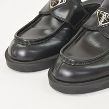 将图片加载到图库查看器，PRADA プラダ ブラッシュドレザー トライアングルロゴ ミュール 1D652M スリッポンシューズ サンダル ブラック 36サイズ シルバー金具 美品 中古 4a005705