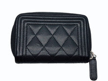 Load image into Gallery viewer, CHANEL シャネル BOY CHANEL ボーイシャネル コインケース 小銭入れ A80602 30番台 ココマーク キャビアスキン ブラック 美品 中古 4b005721