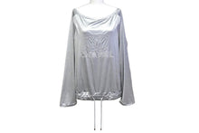 Load image into Gallery viewer, CHANEL シャネル 長袖Ｔシャツ ビッグCCロゴTシャツ サイズ38 シルバー AW002 P43485K04412 美品 中古 57254