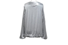 Load image into Gallery viewer, CHANEL シャネル 長袖Ｔシャツ ビッグCCロゴTシャツ サイズ38 シルバー AW002 P43485K04412 美品 中古 57254