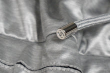 Load image into Gallery viewer, CHANEL シャネル 長袖Ｔシャツ ビッグCCロゴTシャツ サイズ38 シルバー AW002 P43485K04412 美品 中古 57254