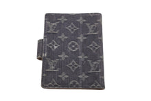 Load image into Gallery viewer, LOUIS VUITTON ルイヴィトン 手帳カバー アンジェダPM モノグラムデニム R21038 イニシャル入り ノワール ゴールド 良品 中古 57880