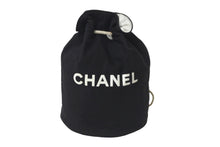 画像をギャラリービューアに読み込む, CHANEL シャネル 巾着バッグ キャンバス ビニール ブラック ホワイト ノベルティ 良品 中古 58054