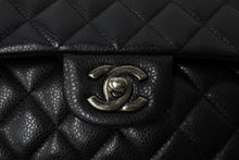 画像をギャラリービューアに読み込む, 極美品 CHANEL シャネル Wフラップ 25cm ショルダーバッグ キャビアスキン 21番台 ブラック ブラック金具 中古 65850