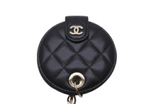 Load image into Gallery viewer, CHANEL シャネル ネームプレート タグ バッグチャーム ココマーク 28番台 2019年 マトラッセ ラムスキン ブラック 美品 中古 58563