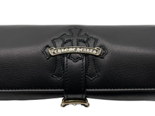 画像をギャラリービューアに読み込む, 極美品 CHROME HEARTS クロムハーツ ウォッチケース ジュエリーロール スクロールラベル セメタリークロス ブラック 中古 58658