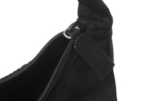 Load image into Gallery viewer, PRADA プラダ ハンドバッグ ワンショルダー ホーボー MV515 三角ロゴ ブラック シルバー金具 美品 中古 58931