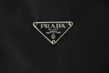 Load image into Gallery viewer, PRADA プラダ ハンドバッグ ワンショルダー ホーボー MV515 三角ロゴ ブラック シルバー金具 美品 中古 58931