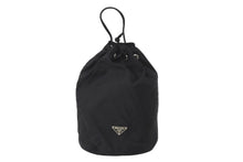 Load image into Gallery viewer, PRADA プラダ 巾着バッグ 巾着ポーチ ナイロンバッグ 小物入れ 三角ロゴプレート シルバー金具 MV369 ブラック 美品 中古 58937