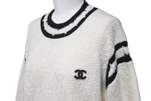 画像をギャラリービューアに読み込む, 極美品 CHANEL シャネル ニット セーター ダメージ加工 カシミヤ 22ss ココマーク ホワイト ブラック P72090K 10339 サイズ34 中古 58982