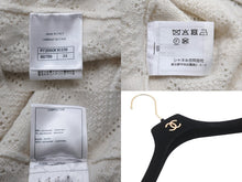 画像をギャラリービューアに読み込む, 極美品 CHANEL シャネル ニット セーター ダメージ加工 カシミヤ 22ss ココマーク ホワイト ブラック P72090K 10339 サイズ34 中古 58982