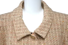 画像をギャラリービューアに読み込む, CHANEL シャネル ジャケット 01A ピンク ベージュ ツイード ココマークボタン P18602W02838 サイズ38 美品 中古 58983