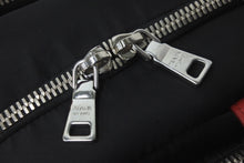 Load image into Gallery viewer, 極美品 PRADA プラダ 2WAYハンドバッグ 1BB061 三角ロゴプレート ナイロン レザー ブラック レッド シルバー金具 中古 59123