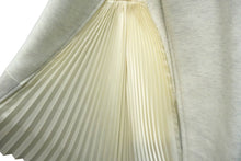 Load image into Gallery viewer, Sacai サカイ スポンジ スウェット プルオーバー プリーツデザイン 霜降りグレー サンプル品 5364 美品 中古 59184