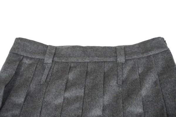 New and unused MIUMIU pleated skirt MG1856113K double belt loop wool gray size 42 used 59198