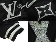 画像をギャラリービューアに読み込む, 新品未使用 LOUIS VUITTON ルイヴィトン エンブロイダードナイロンベースボールブルゾン 1AFHWN ファレル サイズ52 中古 59216