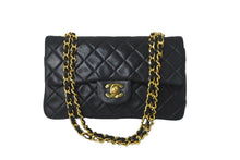 画像をギャラリービューアに読み込む, CHANEL シャネル ショルダーバッグ マトラッセ23 1番台 ラムスキン Wフラップ ブラック ゴールド金具 美品 中古 59300