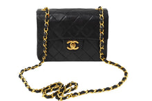画像をギャラリービューアに読み込む, CHANEL シャネル ミニ マトラッセ チェーン ショルダーバッグ ラムスキン ブラック ココマーク ゴールド金具 美品 中古 59343