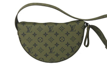 画像をギャラリービューアに読み込む, 新品同様 LOUIS VUITTON ルイヴィトン ショルダーバッグ LVムーンクロスボディ M23838 モノグラム ブラック金具 中古 59411