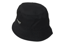 Load image into Gallery viewer, PRADA プラダ ナイロン バケットハット ブラック 帽子 トライアングルロゴ 小物 サイズS 美品 中古 59832