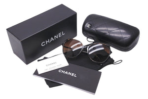 メル46058ページ [美品]ワンピースとCHANELサングラス　2点 メル46058様 専用ページ [美品]ワンピースとCHANELサングラス 2点