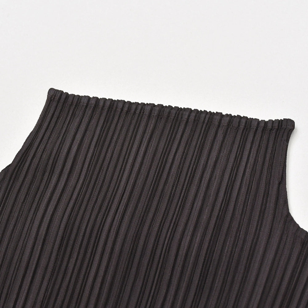 Very Good Condition PLEATS PLEASE ISSEY MIYAKE PLEATS PLEASE ISSEY MIYAKE Dress Pleated Size 3 Polyester Brown Used 4a006002
