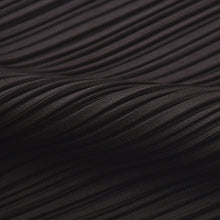 Load the image into the gallery viewer. 極美品 PLEATS PLEASE ISSEY MIYAKE プリーツプリーズ イッセイミヤケ ワンピース プリーツ加工 サイズ3 ポリエステル ブラウン 中古 4a006002