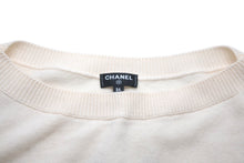 画像をギャラリービューアに読み込む, CHANEL シャネル ラパウザ ニット ココマーク ロゴ ホワイト 2019年 カシミヤ サイズ34 P60447K46038 美品 中古 60047