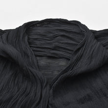 Load the image into the gallery viewer. 極美品 me ISSEI MIYAKE ミーイッセイミヤケ ポンチョ トップス プリーツ加工 MI43FK322 ブラック ポリエステル 中古 4a006008