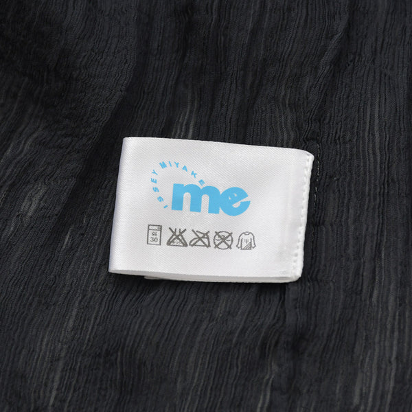 極美品 me ISSEI MIYAKE ミーイッセイミヤケ ポンチョ トップス プリーツ加工 MI43FK322 ブラック ポリエステル 中古 4a006008