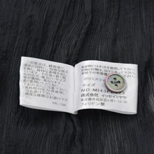 Load the image into the gallery viewer. 極美品 me ISSEI MIYAKE ミーイッセイミヤケ ポンチョ トップス プリーツ加工 MI43FK322 ブラック ポリエステル 中古 4a006008