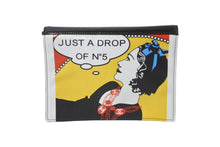 Load image into Gallery viewer, CHANEL シャネル マドモアゼル JUST A DROP OF NO.5 クラッチバッグ 7番台 A17585 エナメル ココマーク 中古 60126