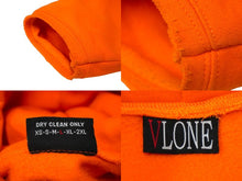 画像をギャラリービューアに読み込む, VLONE ヴィーローン パーカー フーディー FRIENDS-プリント 切りっぱなし コットン オレンジ ホワイト L 美品 中古 60181