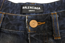 画像をギャラリービューアに読み込む, 極美品 BALENCIAGA バレンシアガ デニムパンツ 22AW デストロイ加工スケートデニムパンツ サイズM 697828 TMW24 中古 60193